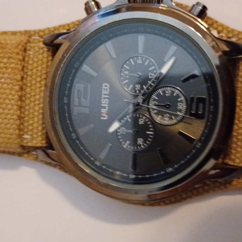 MENS UNLISTED WATCH BY KENNETH COLE